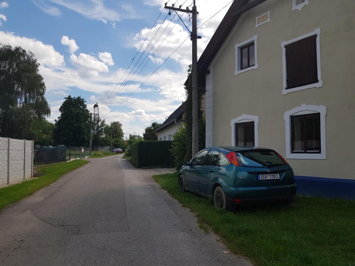 Ubytovani Agnes Jaronice Exterior foto